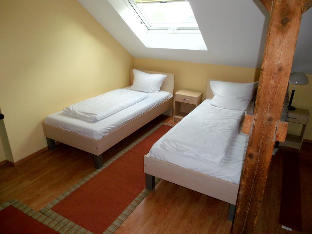 Hahne Hotel Und Appartements Laatzen Extérieur photo